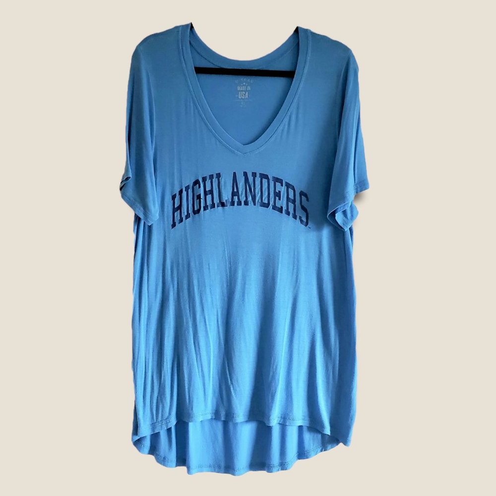 UCR University Apparel Highlander V Neck Short Sleeve Top size XL